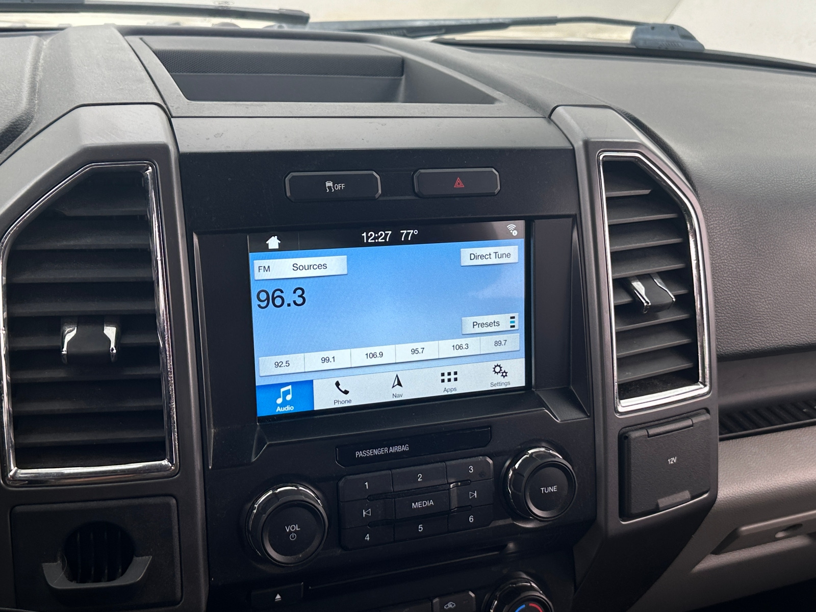 Thumbnail: 2016 Ford Econoline - 4