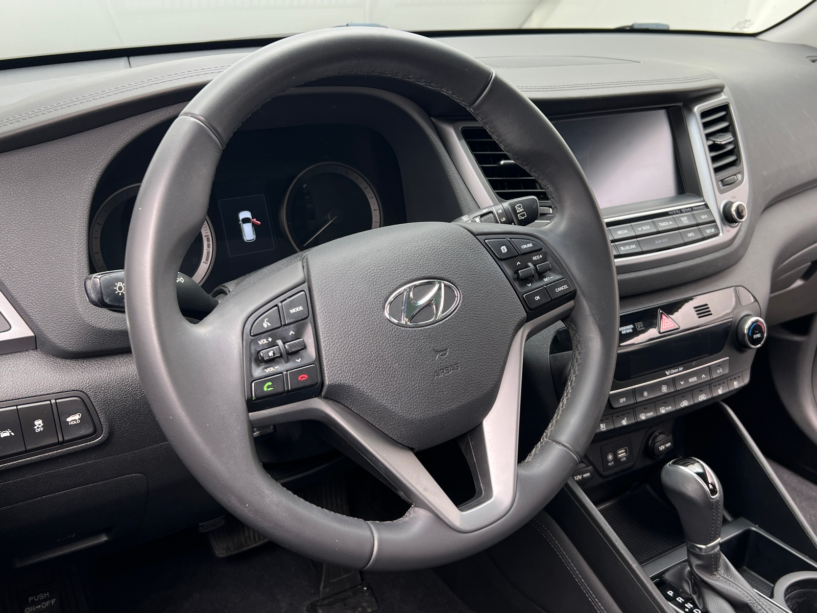 Thumbnail: 2017 Hyundai Tucson - 4