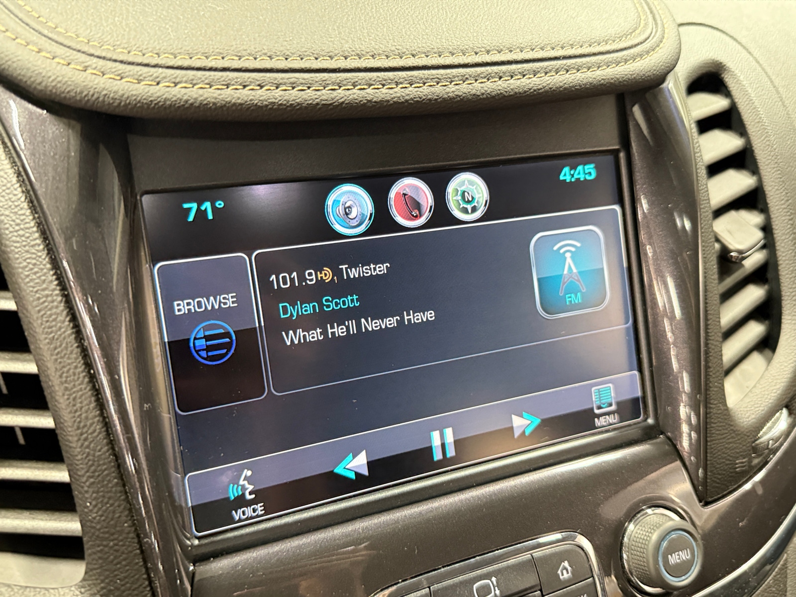 Thumbnail: 2014 Chevrolet Impala - 3