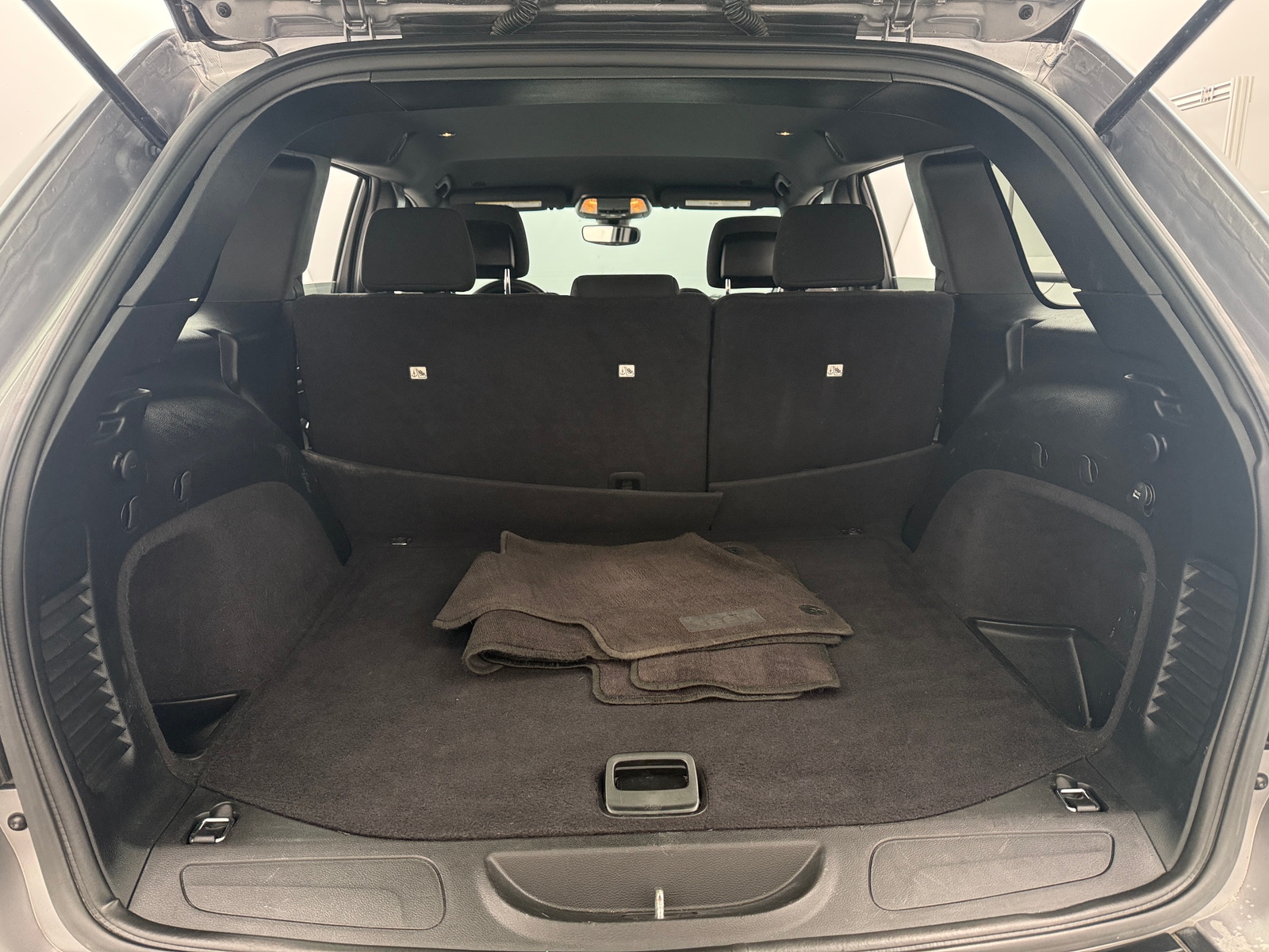 Thumbnail: 2017 Jeep Grand Cherokee - 7