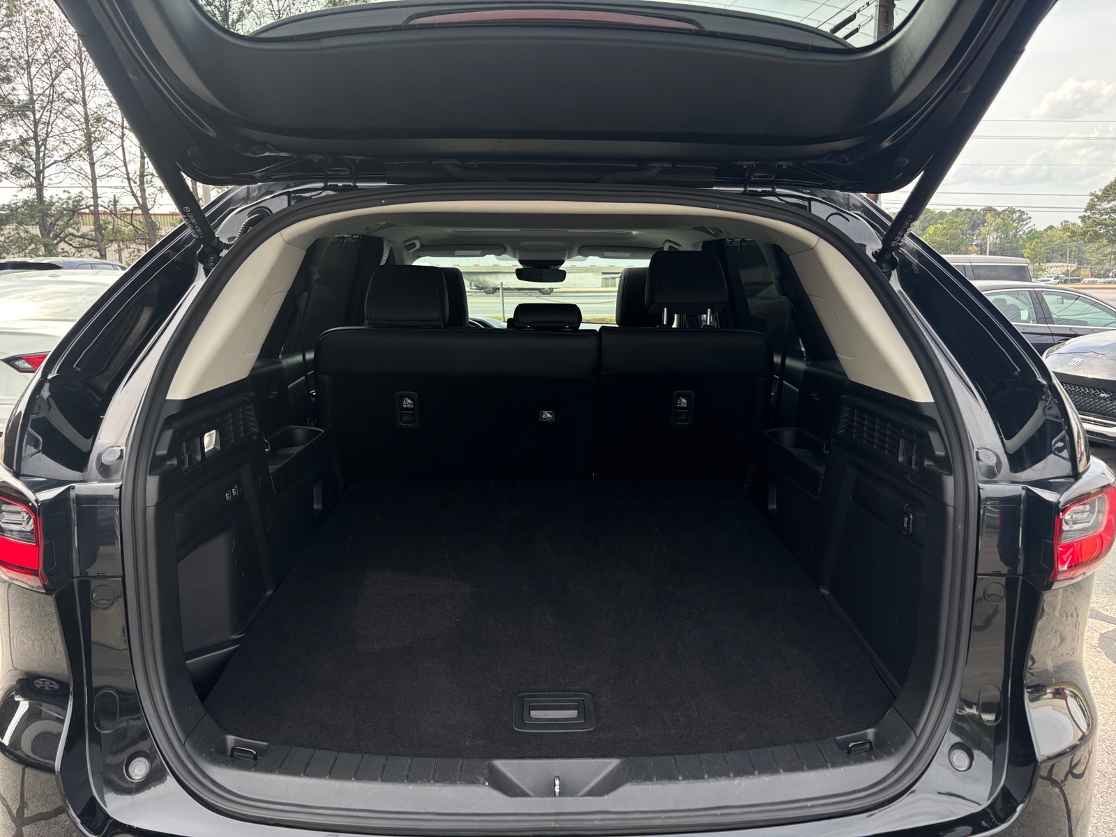 Thumbnail: 2025 Mazda CX-70 - 6