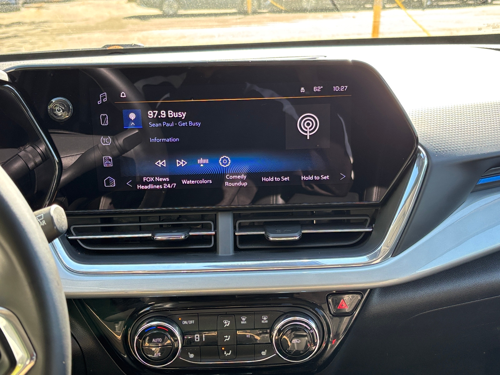 Thumbnail: 2025 Chevrolet Trax - 4