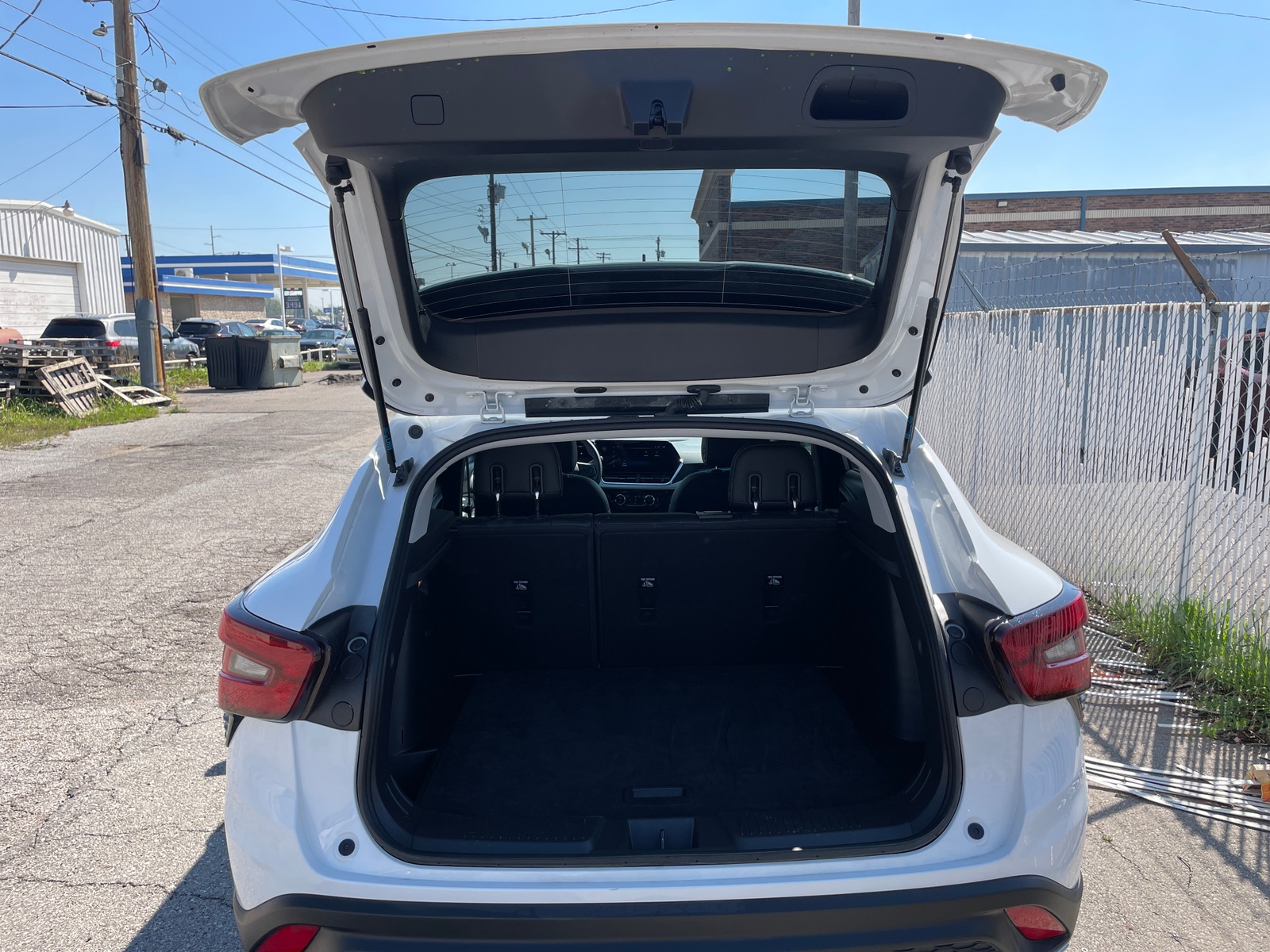 Thumbnail: 2025 Chevrolet Trax - 6