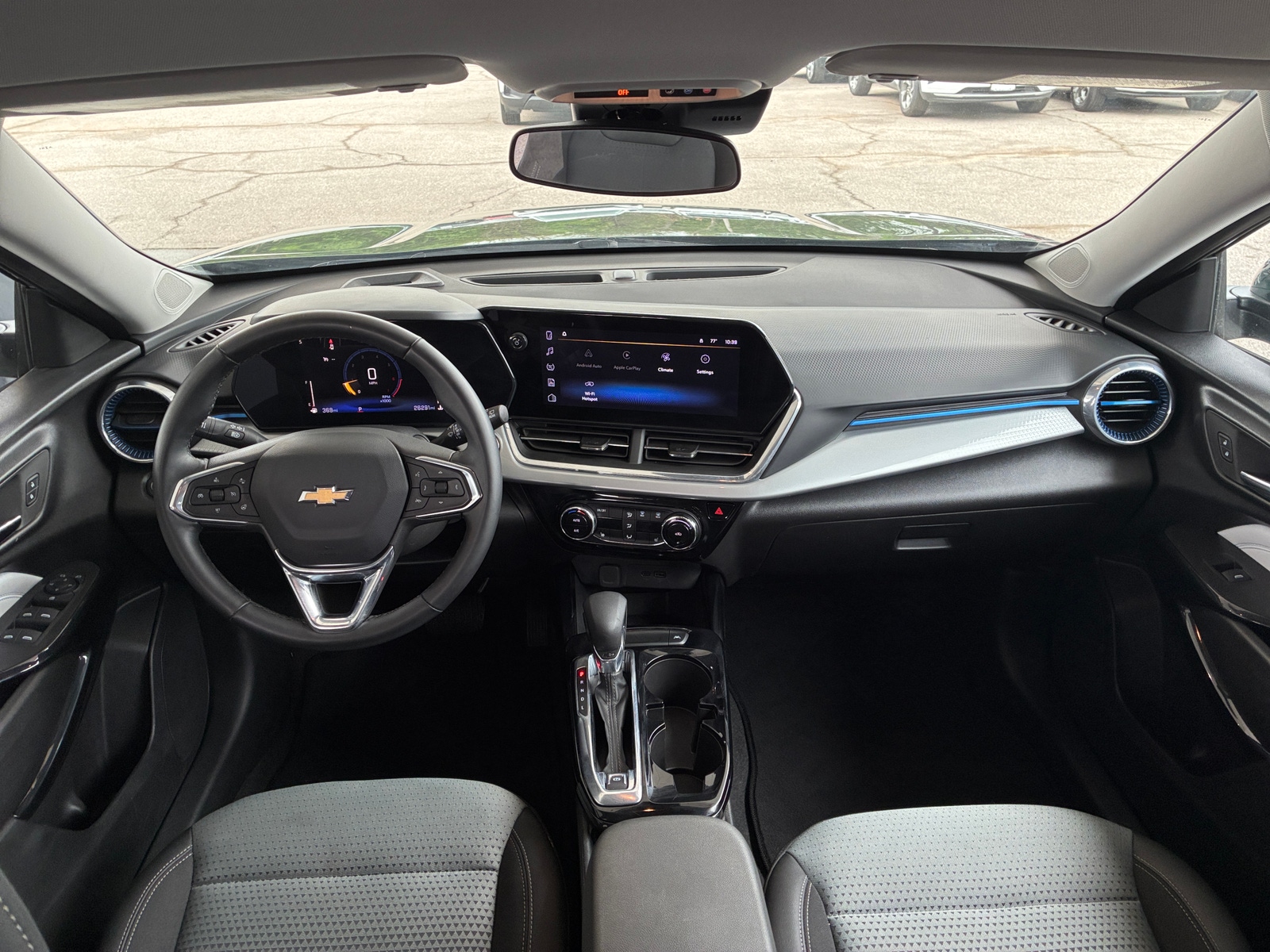 Thumbnail: 2025 Chevrolet Trax - 3