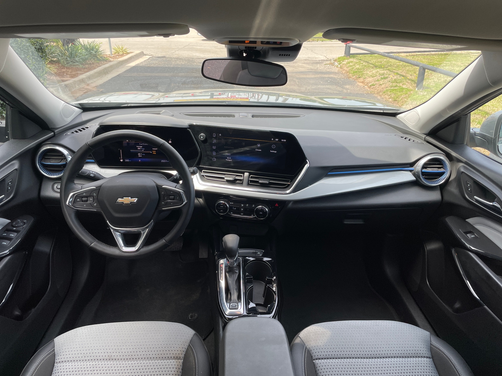 Thumbnail: 2025 Chevrolet Trax - 3