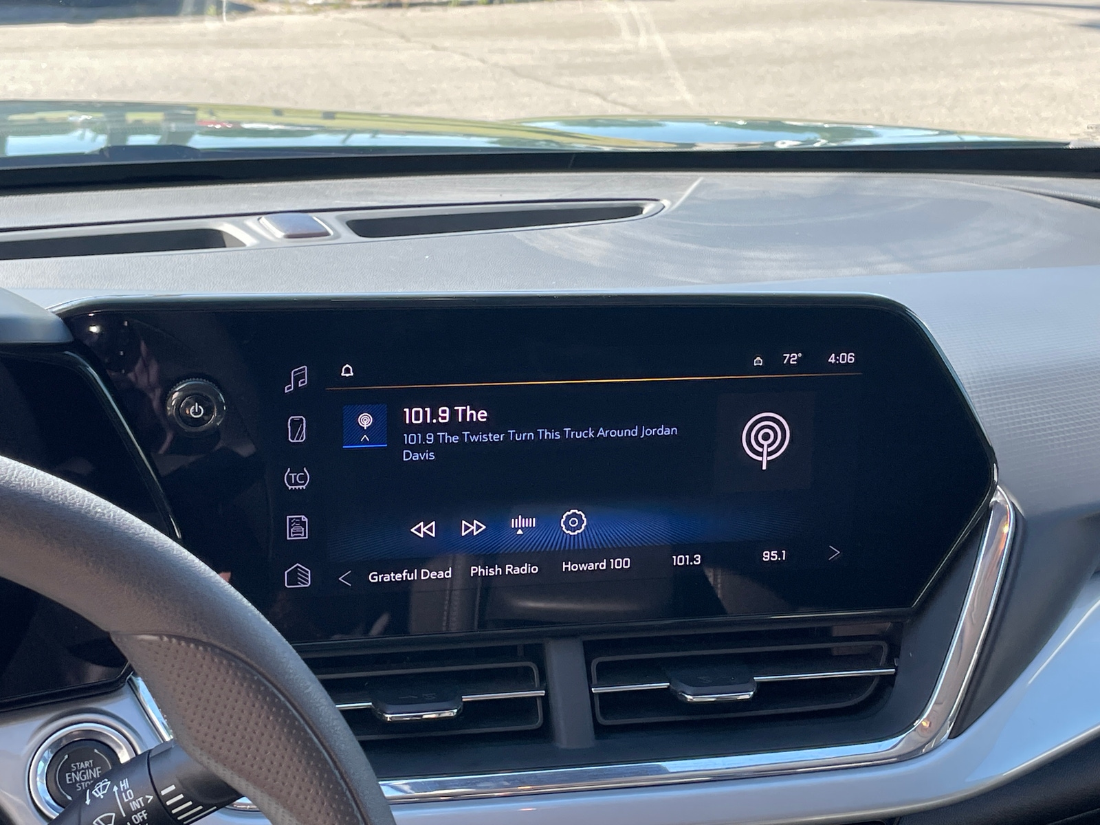 Thumbnail: 2025 Chevrolet Trax - 4