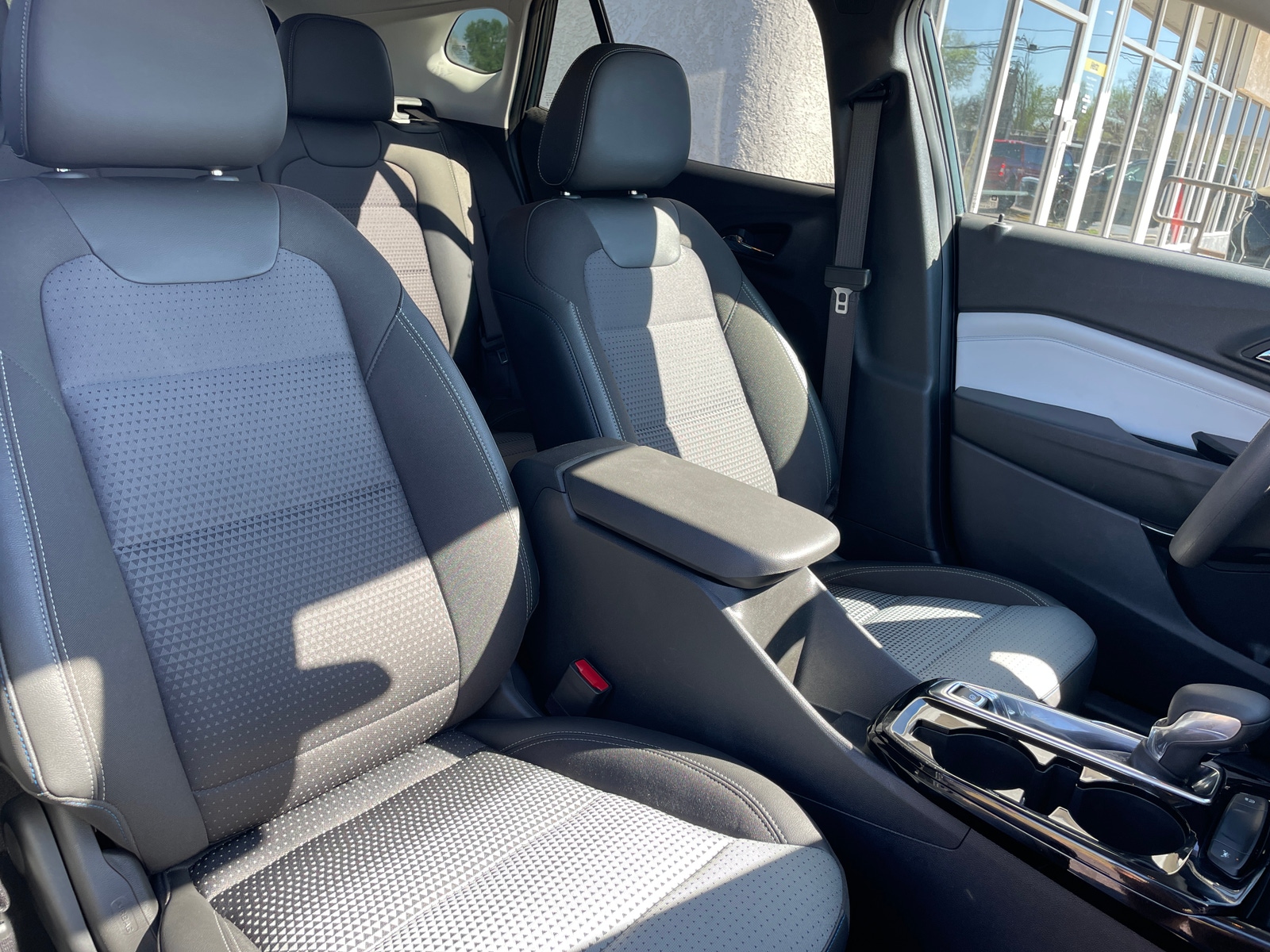 Thumbnail: 2025 Chevrolet Trax - 2