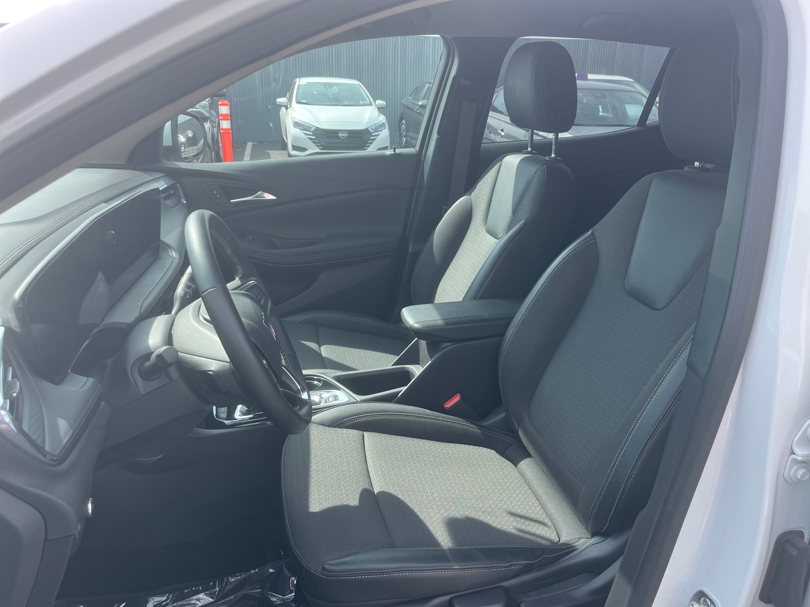 Thumbnail: 2025 Buick Encore GX - 2