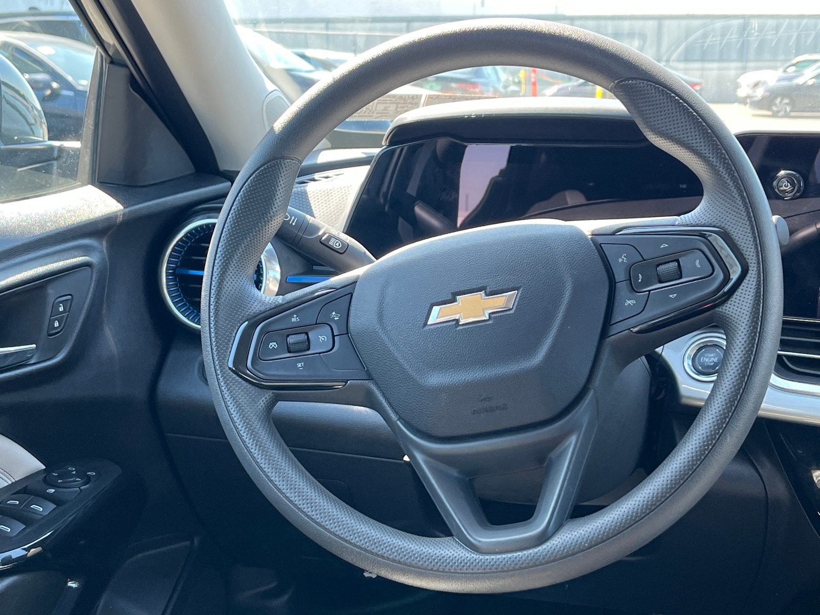 Thumbnail: 2025 Chevrolet Trax - 5