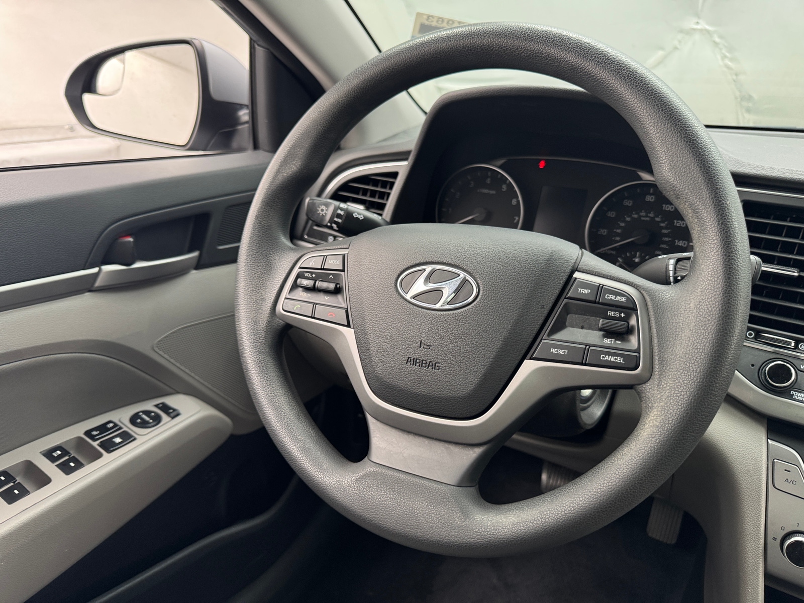 Thumbnail: 2017 Hyundai Elantra - 5