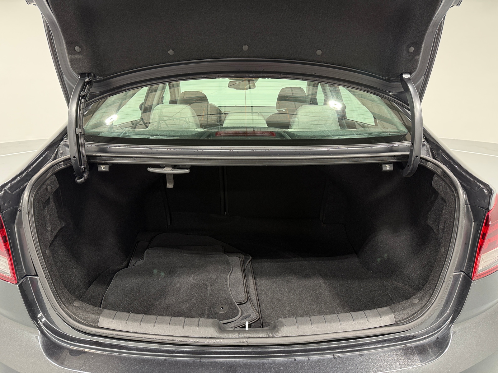 Thumbnail: 2020 Hyundai Elantra - 7