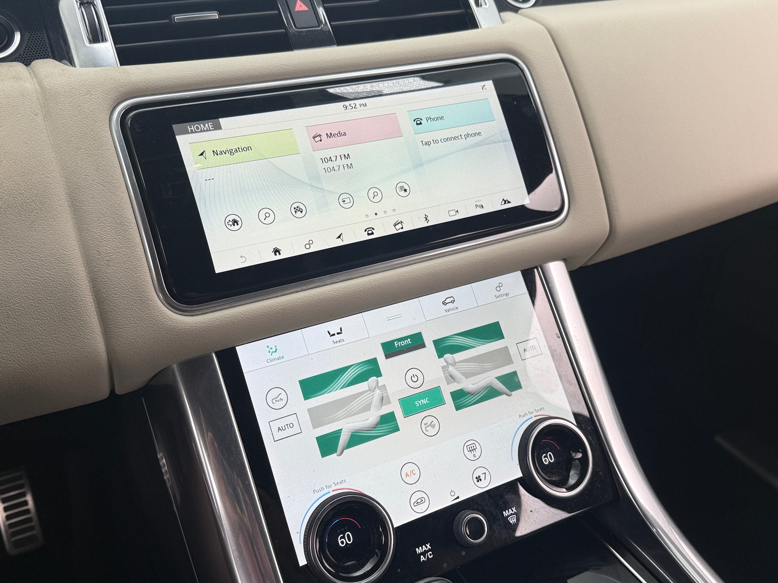 Thumbnail: 2022 Land Rover Range Rover Sport - 3