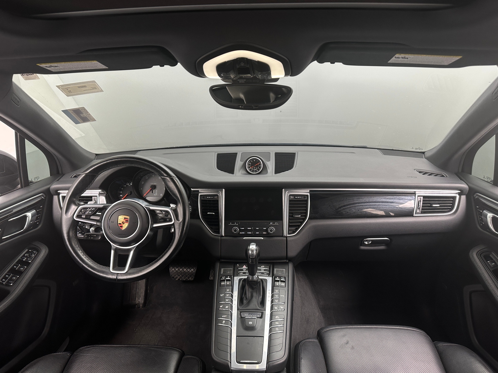 Thumbnail: 2018 Porsche Macan - 2