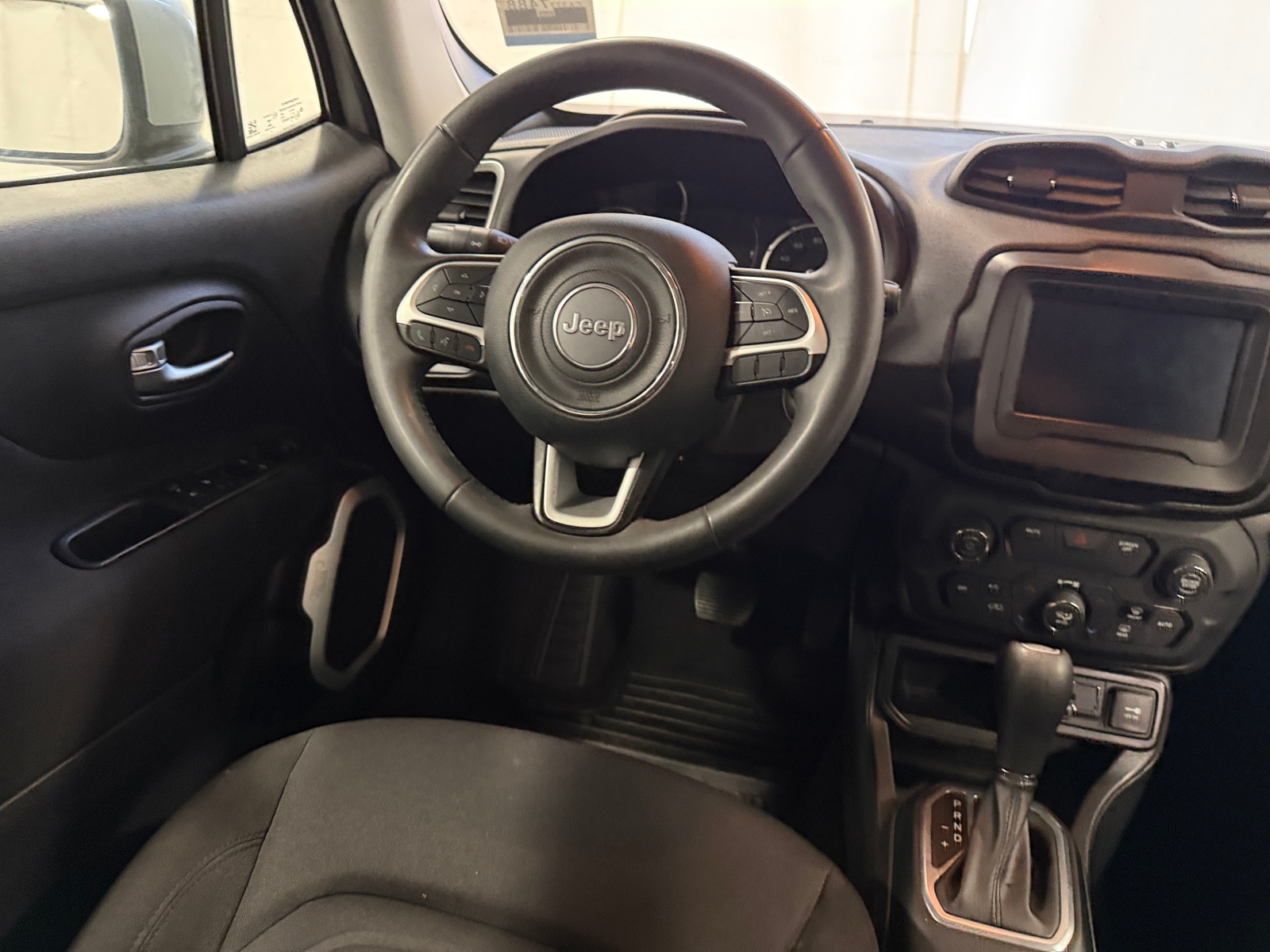 Thumbnail: 2019 Jeep Renegade - 5