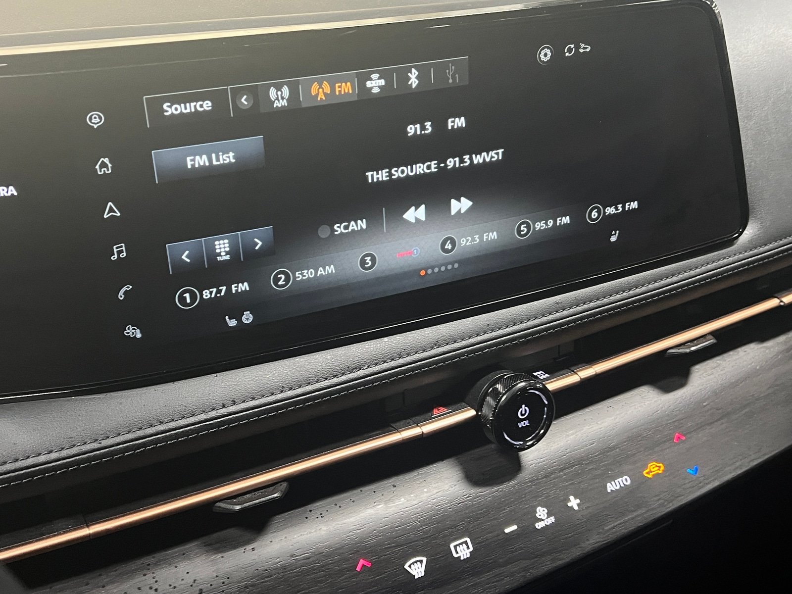 Thumbnail: 2023 Nissan Ariya - 4