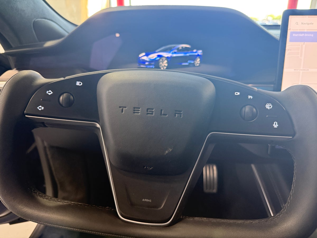 2024 Tesla Model S Long Range in Blue — photo 2
