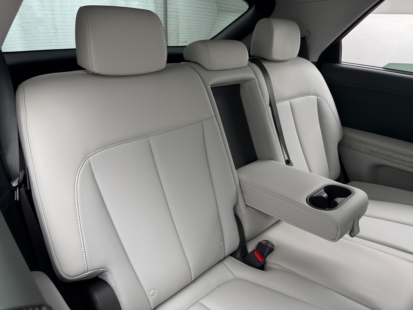 Thumbnail: 2022 Hyundai Ioniq 5 - 6