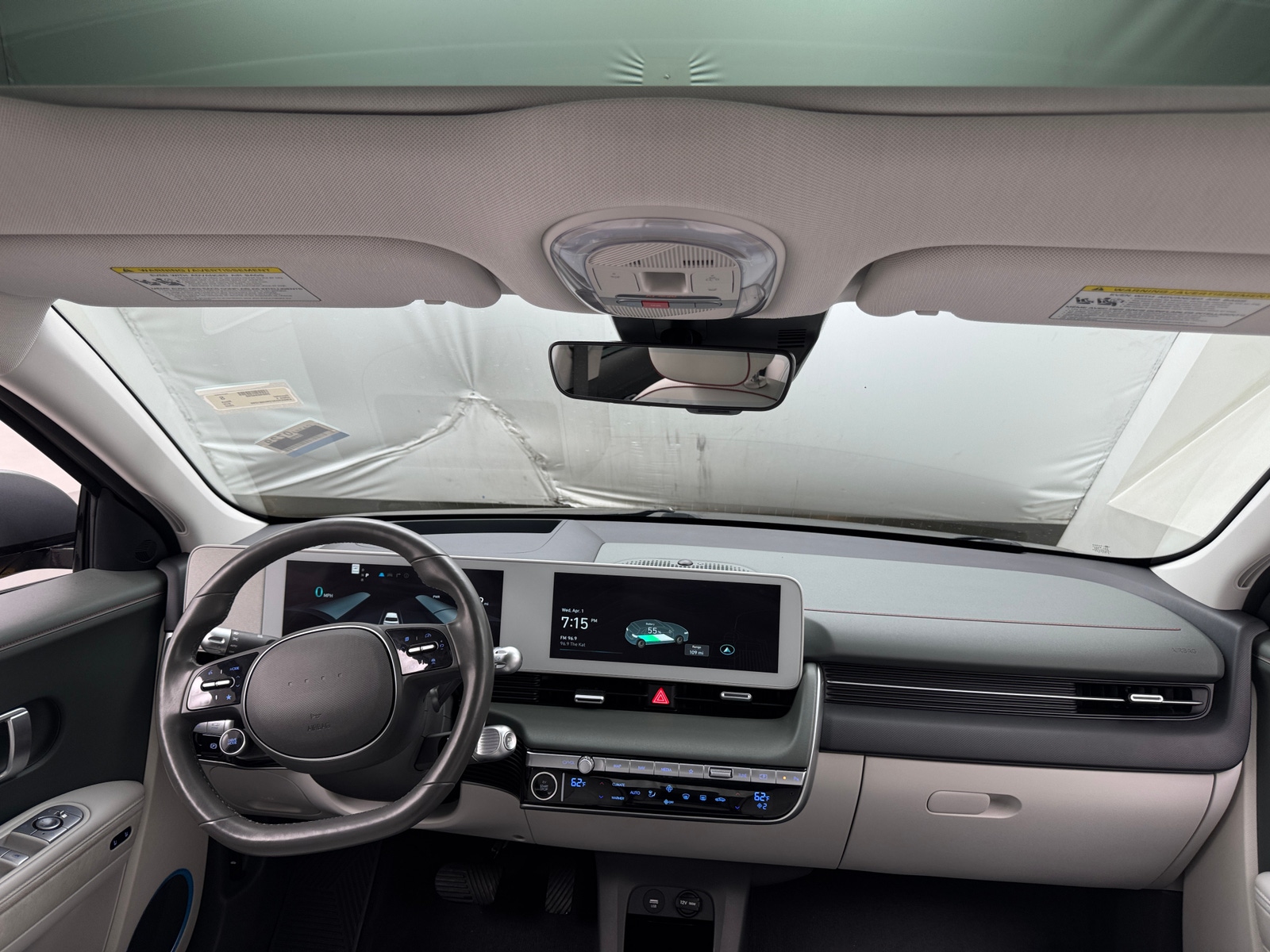 Thumbnail: 2022 Hyundai Ioniq 5 - 3