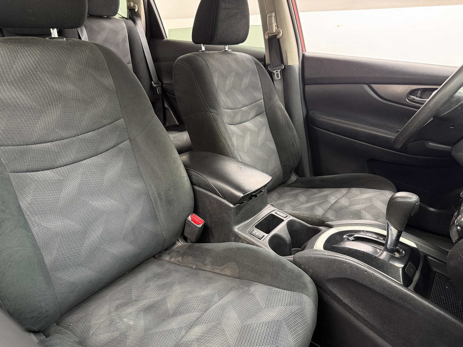 Thumbnail: 2016 Nissan Rogue - 2