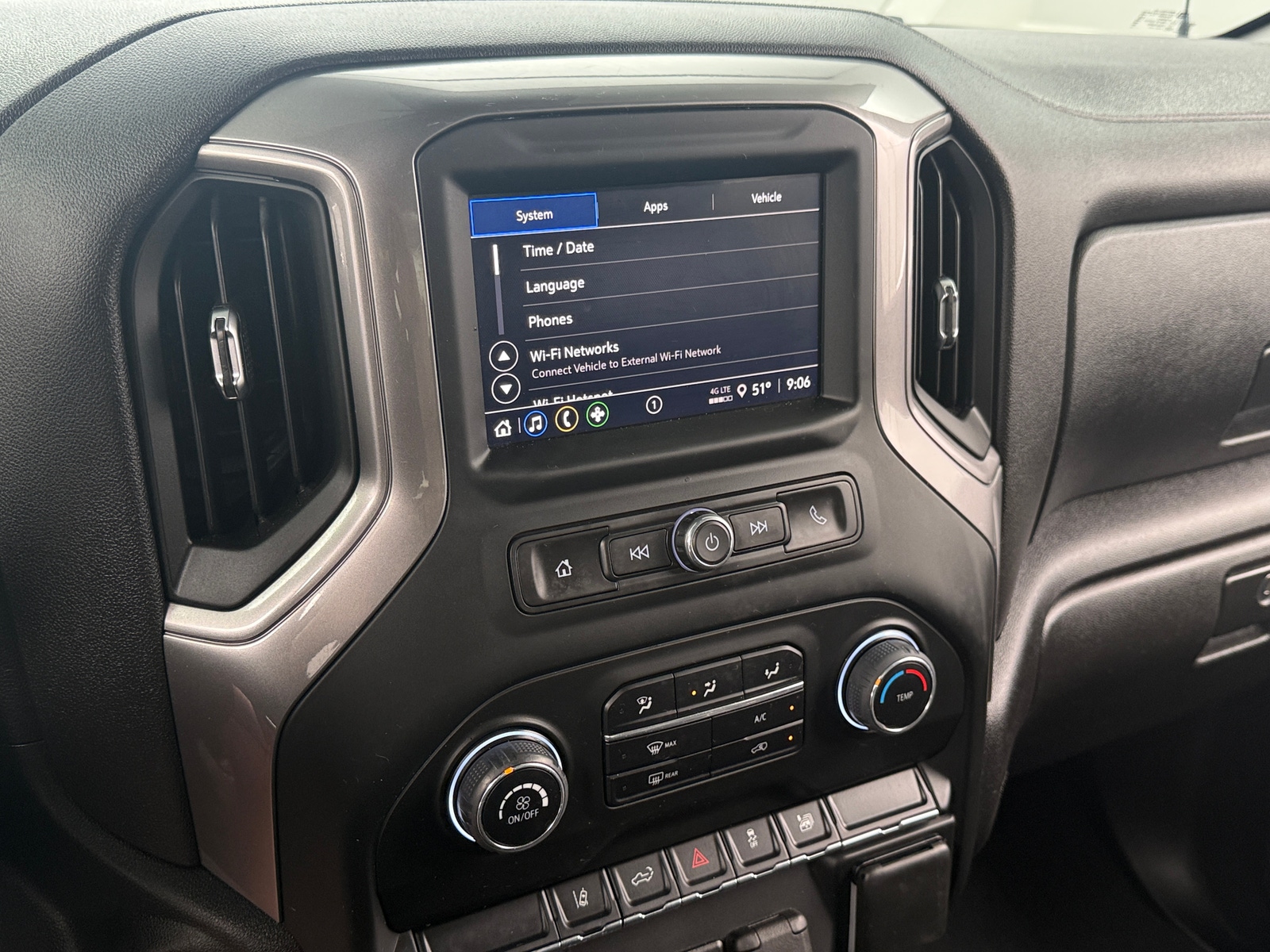 Thumbnail: 2024 Chevrolet Silverado 2500 - 4
