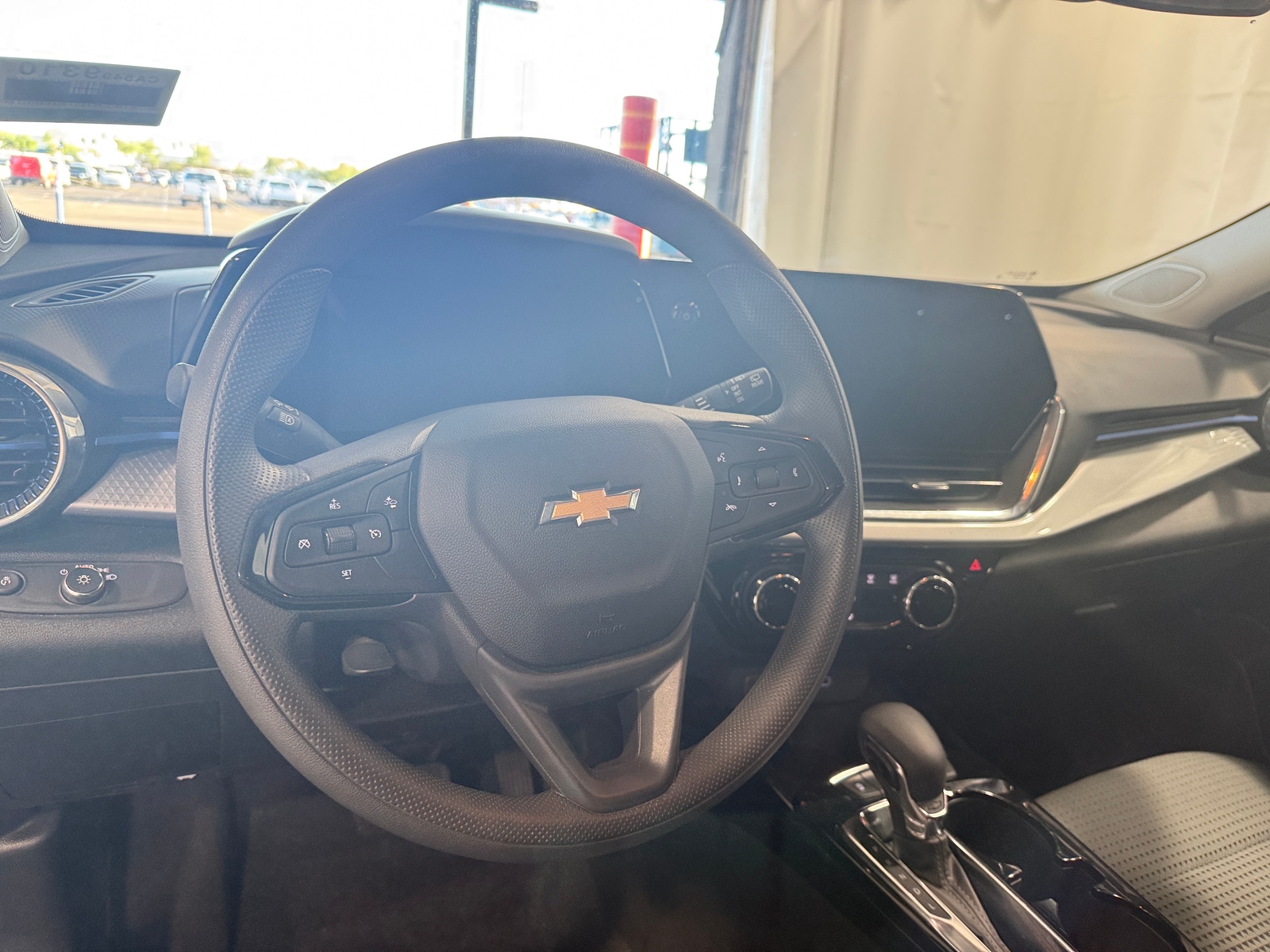 Thumbnail: 2025 Chevrolet Trax - 3