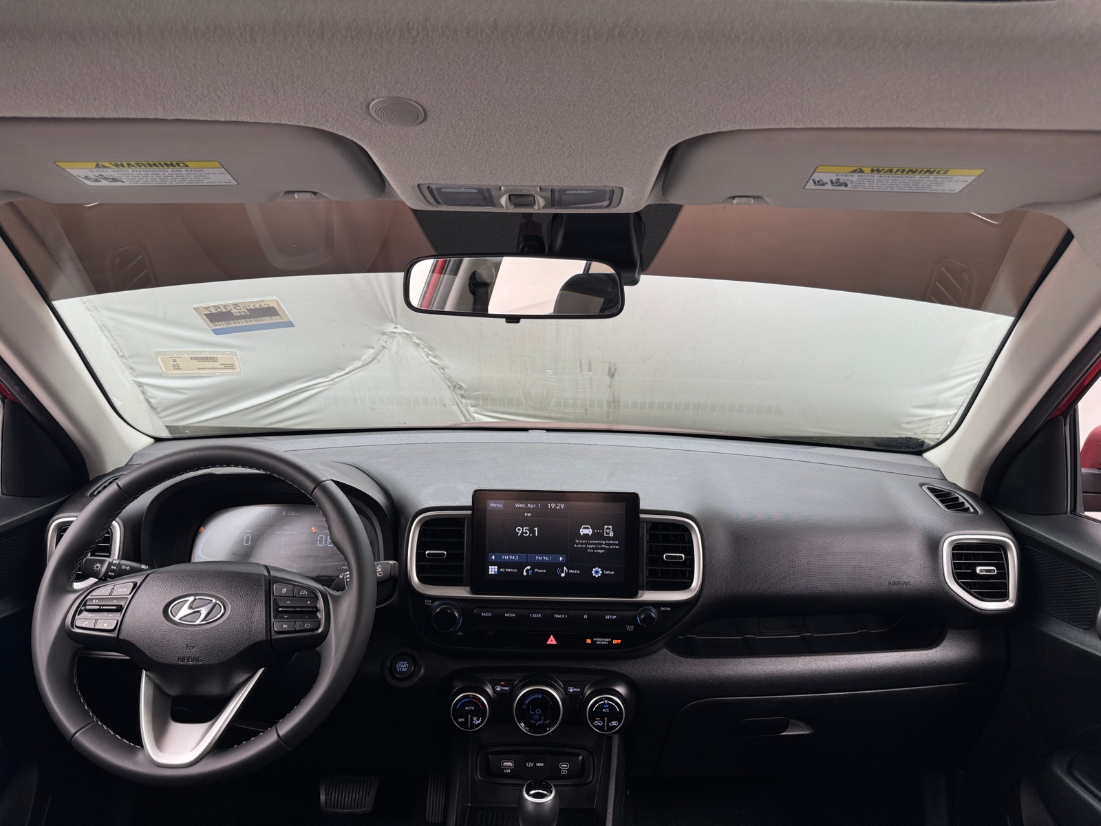 Thumbnail: 2024 Hyundai Venue - 3