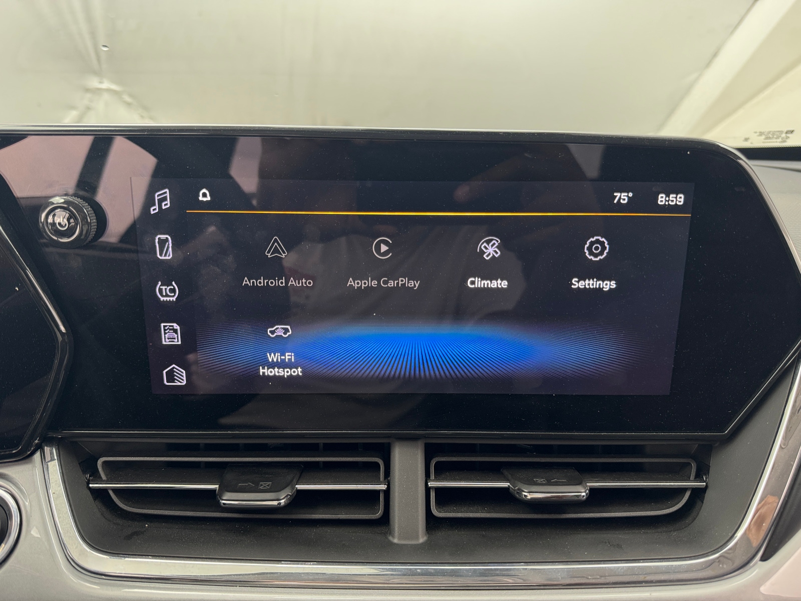 Thumbnail: 2025 Chevrolet Trax - 4