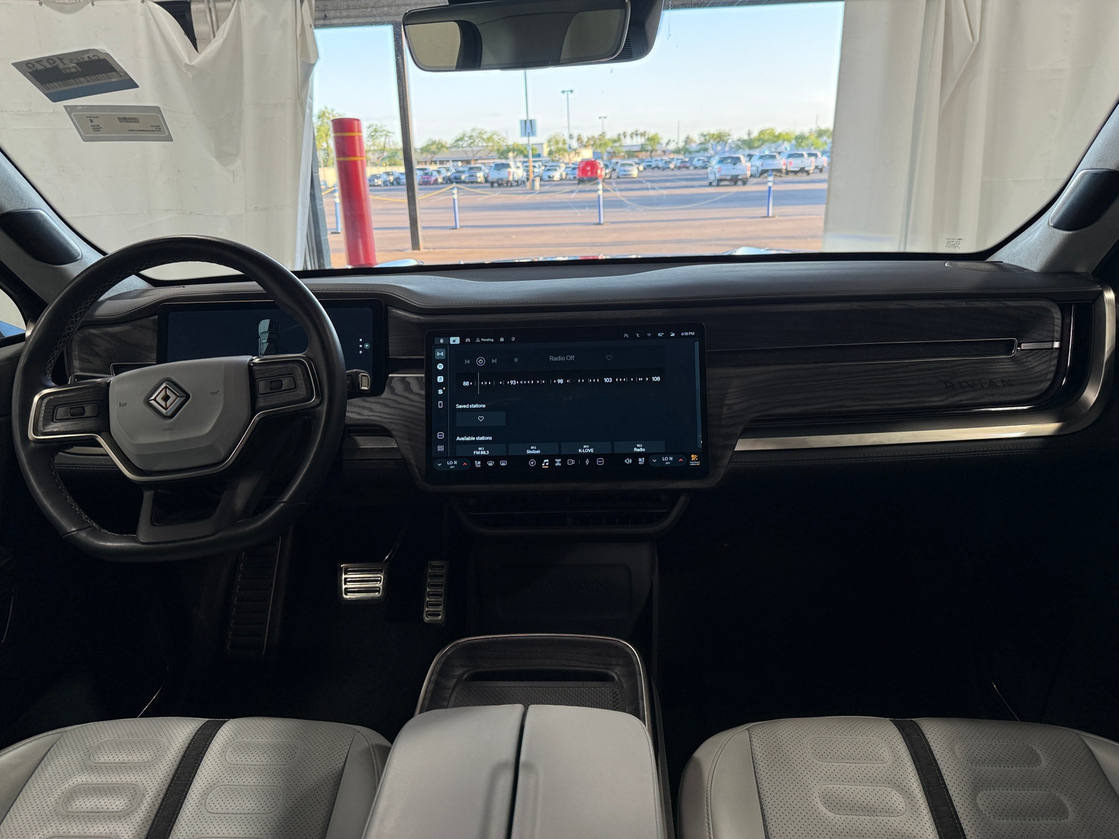 Thumbnail: 2022 Rivian R1T - 2