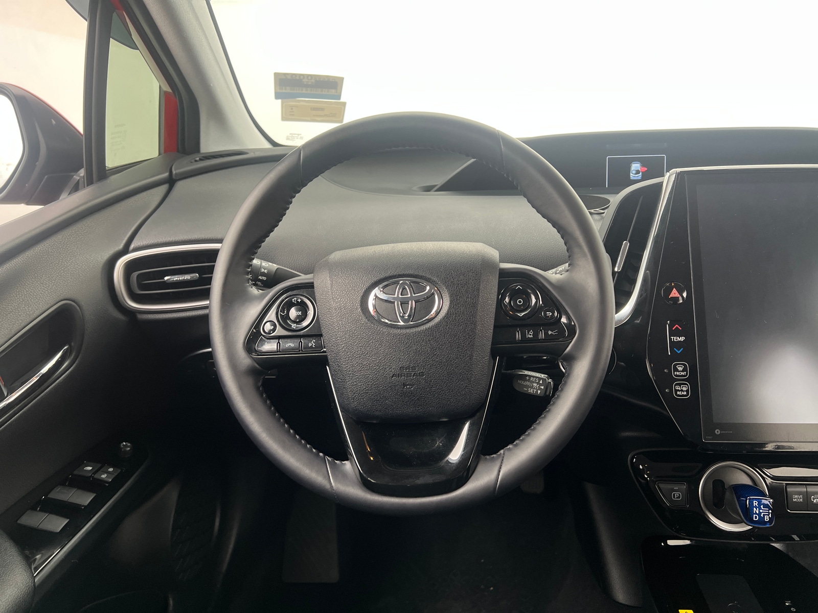 Thumbnail: 2022 Toyota Prius Prime - 4