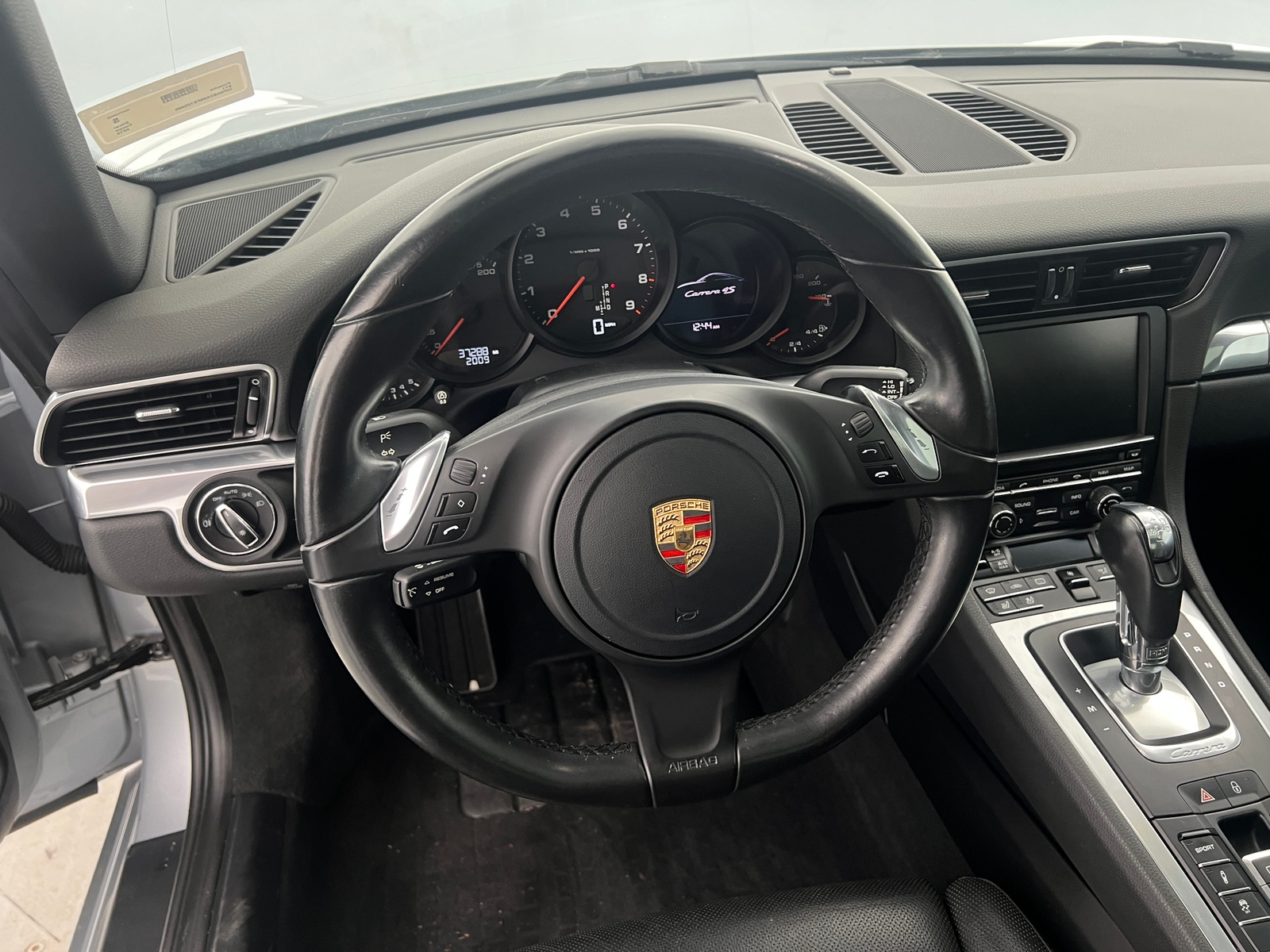 Thumbnail: 2015 Porsche 911 - 3