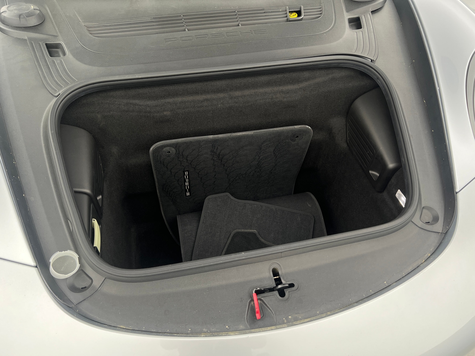 Thumbnail: 2015 Porsche 911 - 4