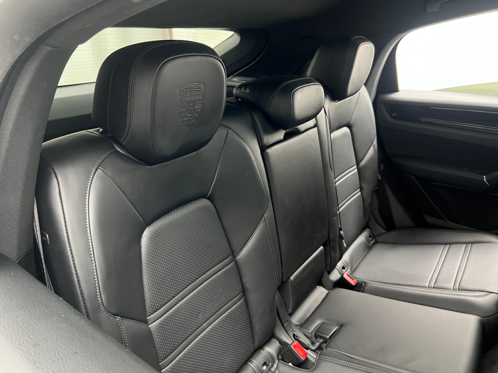 Thumbnail: 2023 Porsche  - 5