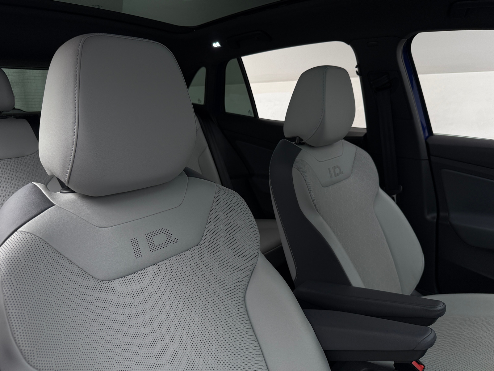 Thumbnail: 2022 Volkswagen ID.4 - 2