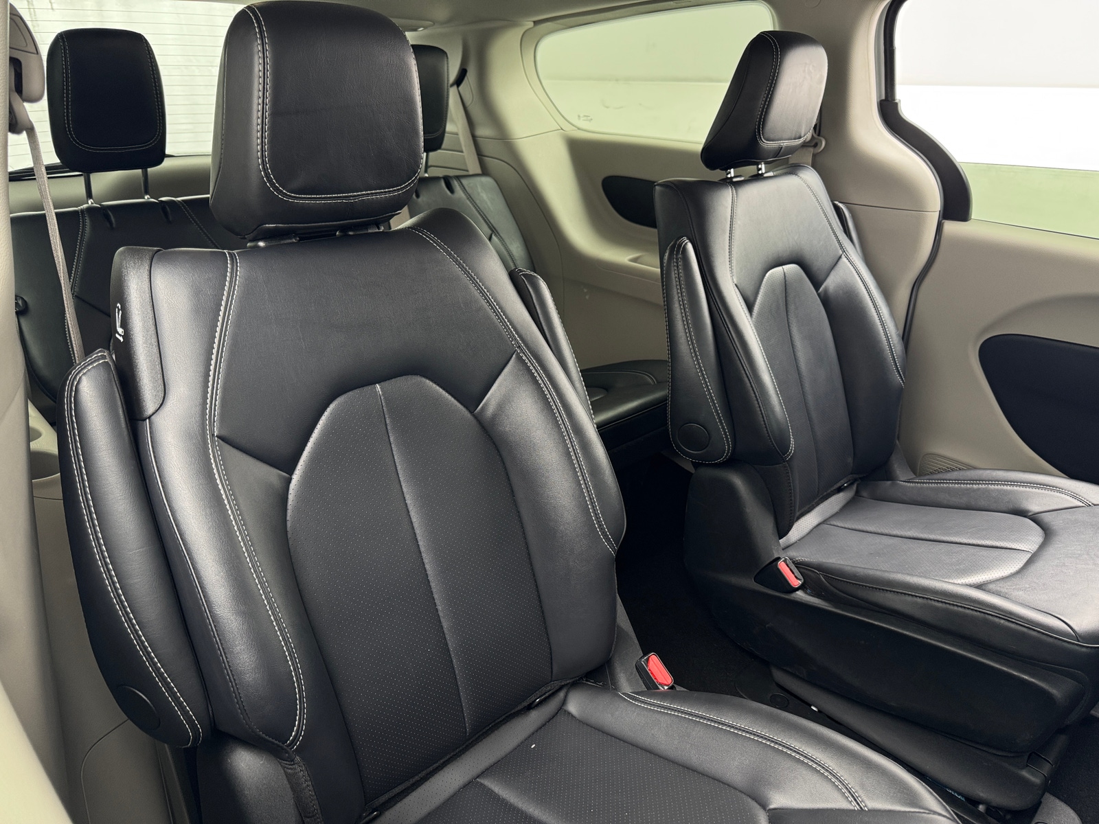 Thumbnail: 2024 Chrysler Pacifica - 5