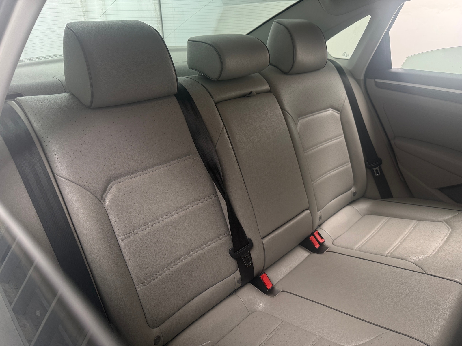 Thumbnail: 2017 Volkswagen Passat - 5