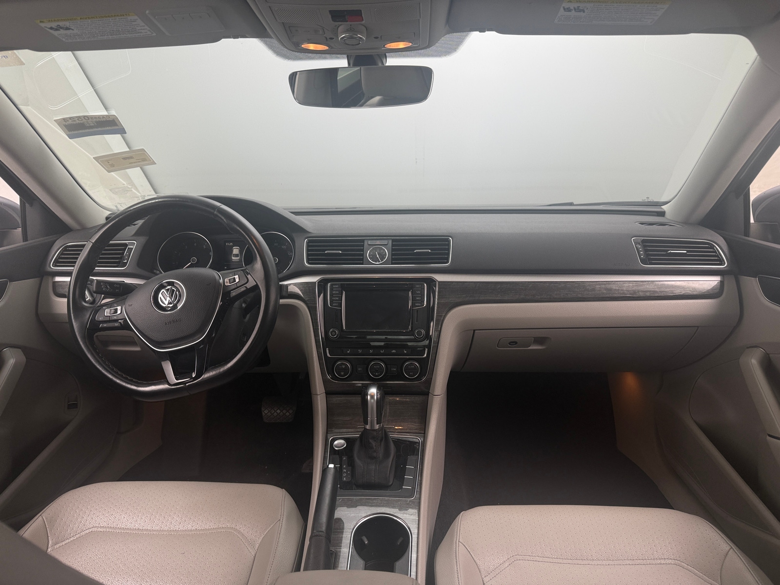 Thumbnail: 2017 Volkswagen Passat - 2