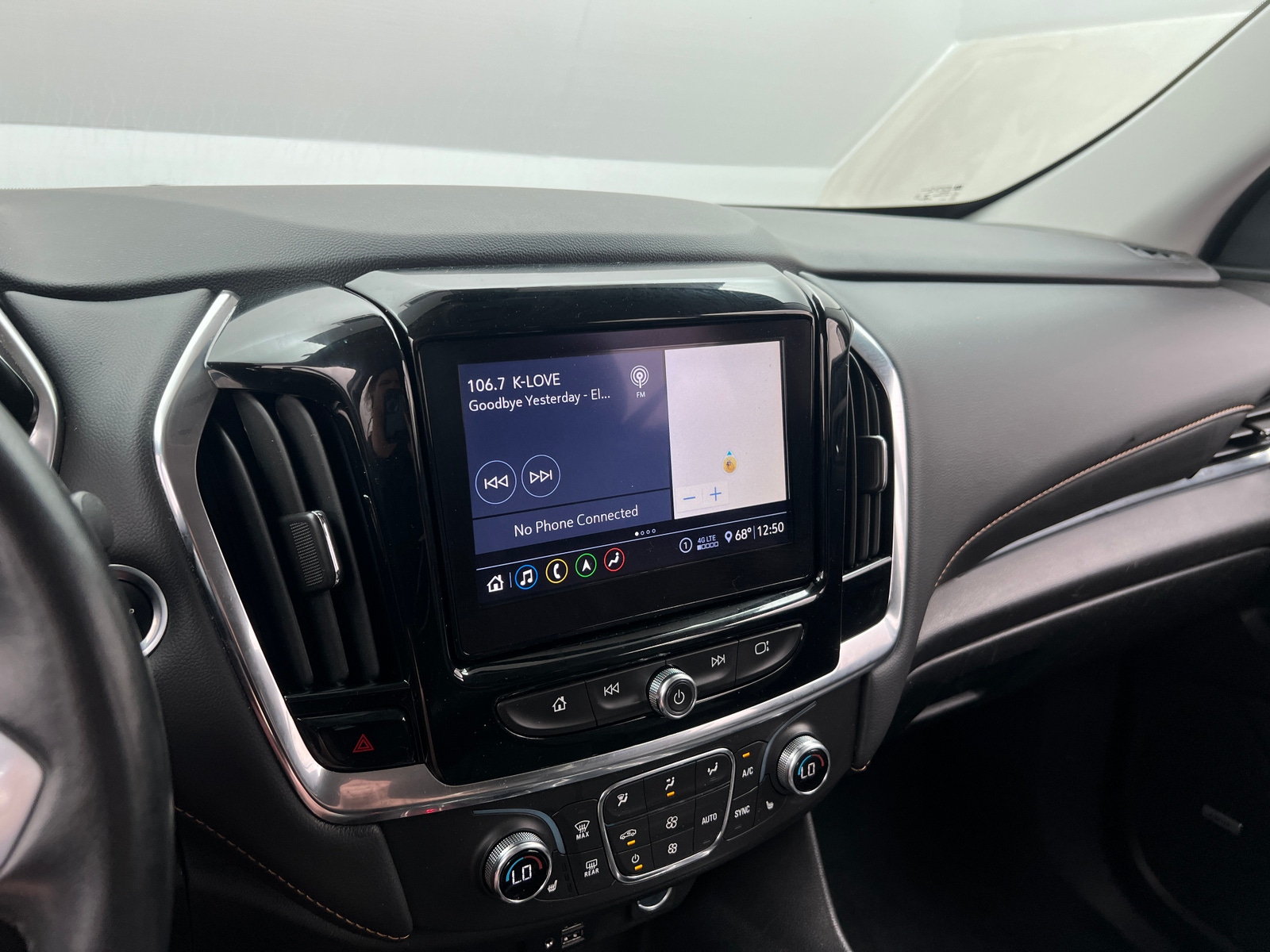 Thumbnail: 2021 Chevrolet Traverse - 3