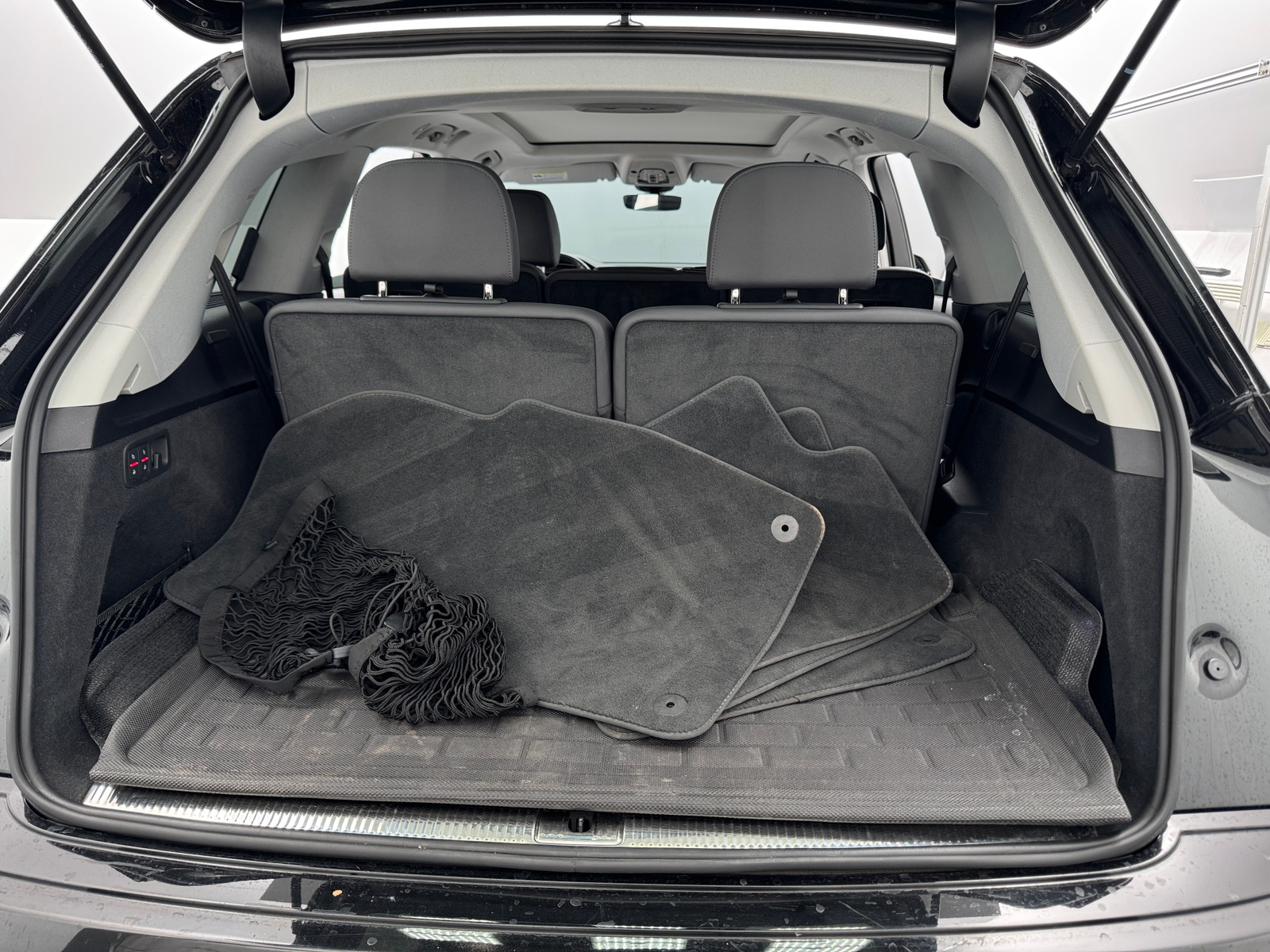 Thumbnail: 2023 Audi Q7 - 6