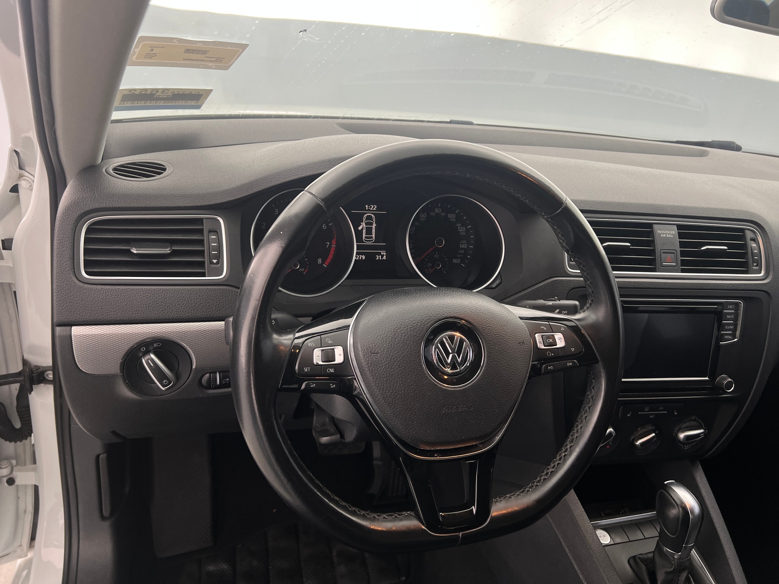 Thumbnail: 2017 Volkswagen Jetta - 4