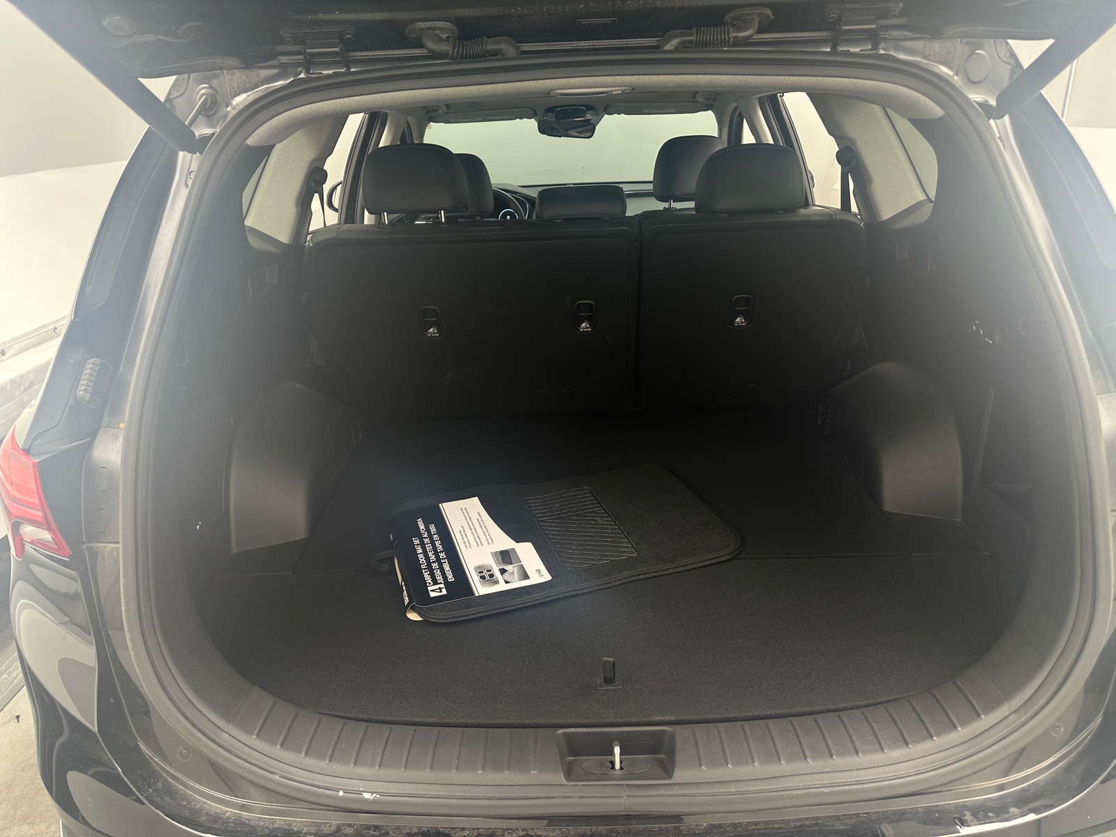 Thumbnail: 2023 Hyundai Santa Fe - 6