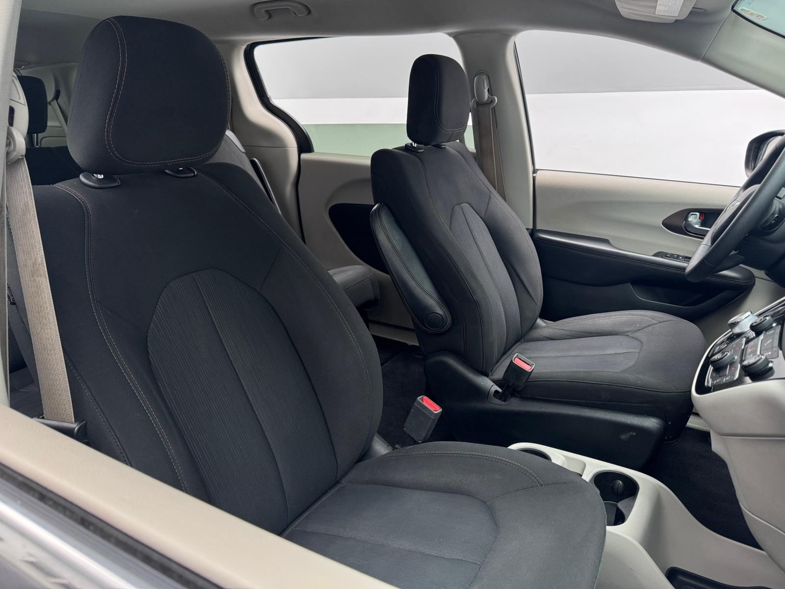 Thumbnail: 2018 Chrysler Pacifica - 2