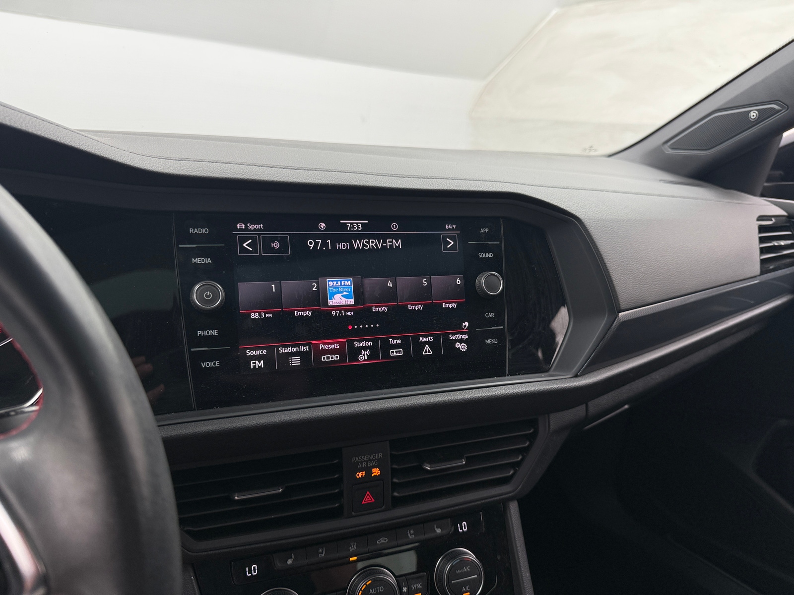 Thumbnail: 2021 Volkswagen Jetta - 4