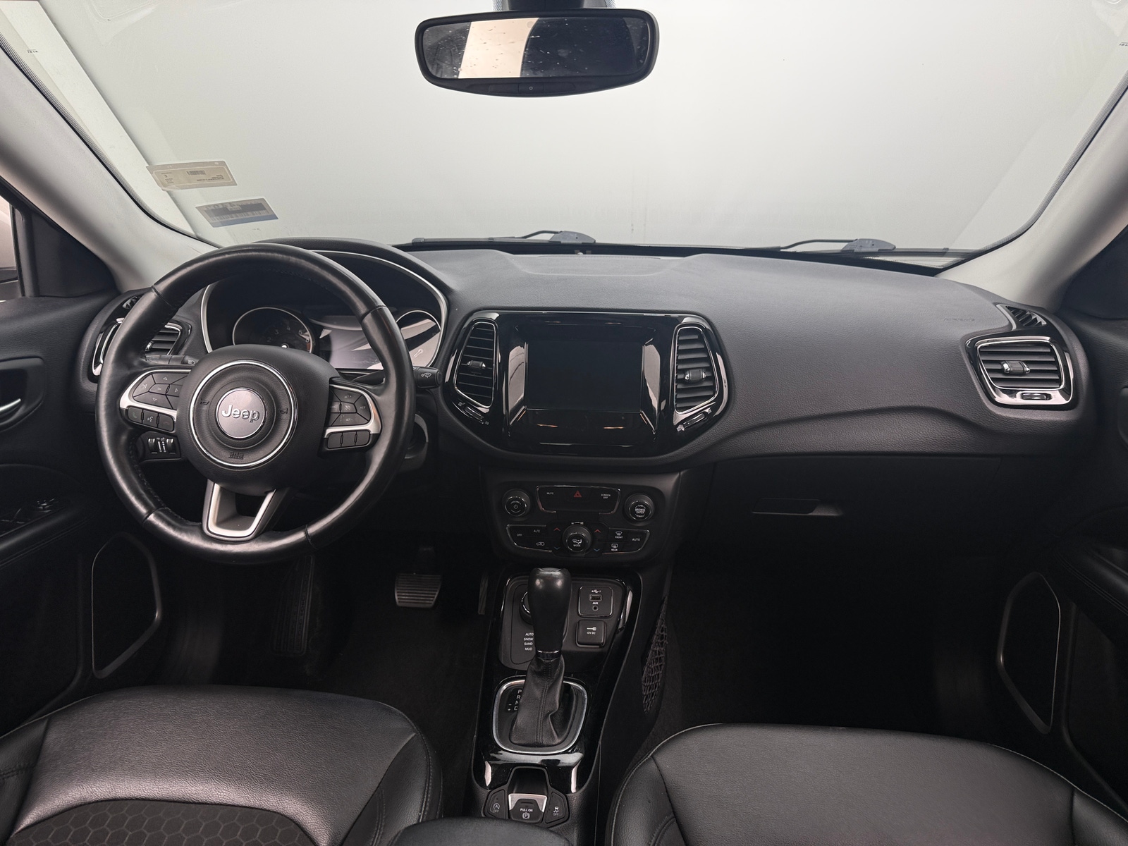 Thumbnail: 2020 Jeep Compass - 3