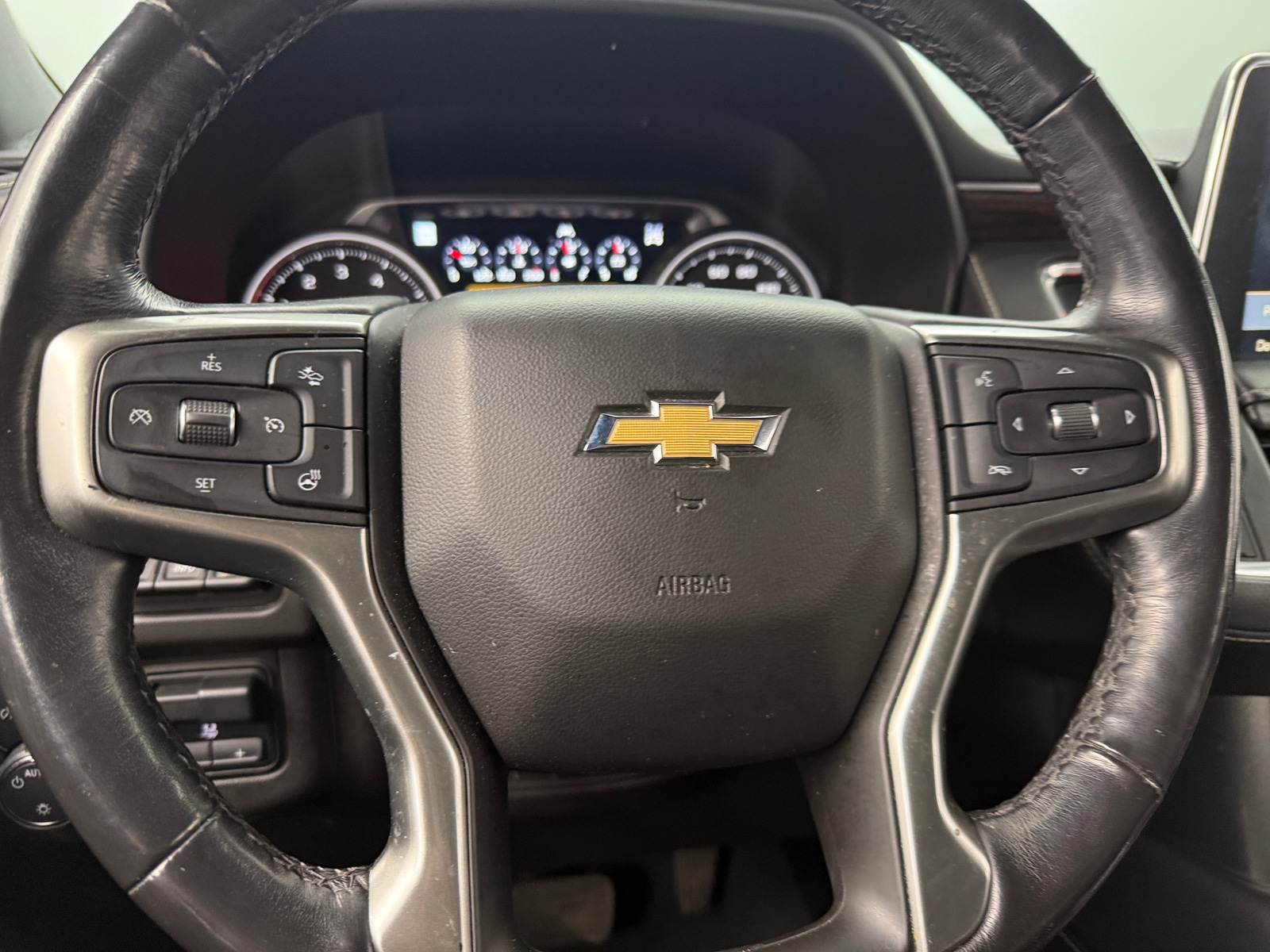 Thumbnail: 2021 Chevrolet Suburban - 4