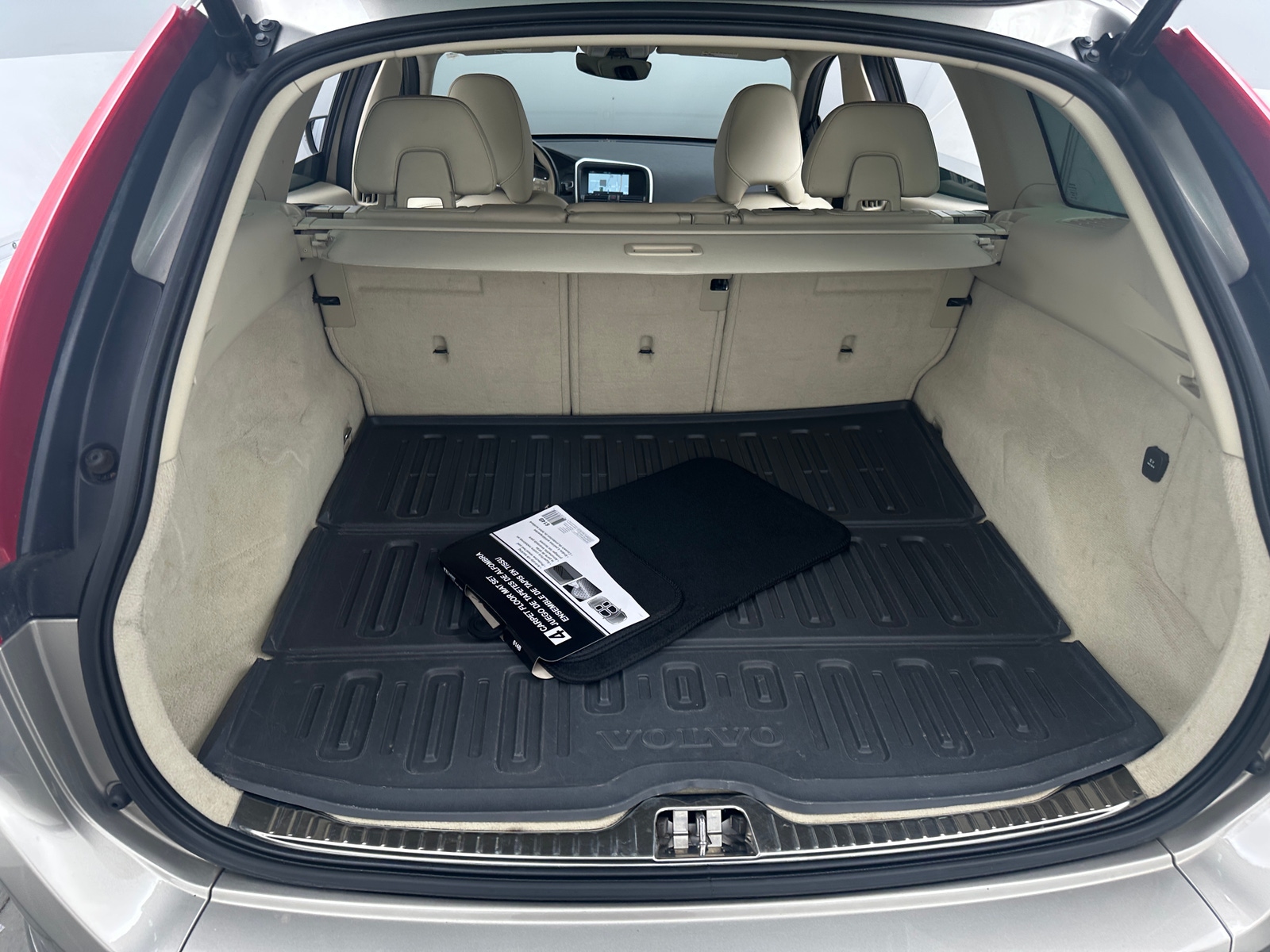 Thumbnail: 2016 Volvo XC60 - 6