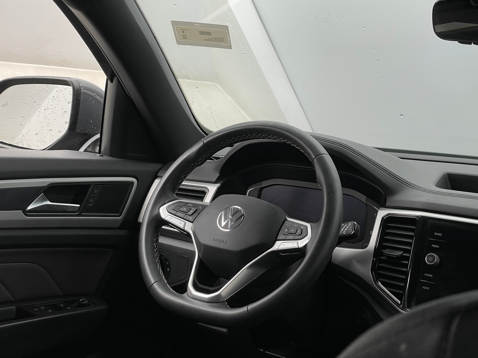 Thumbnail: 2023 Volkswagen Atlas - 4