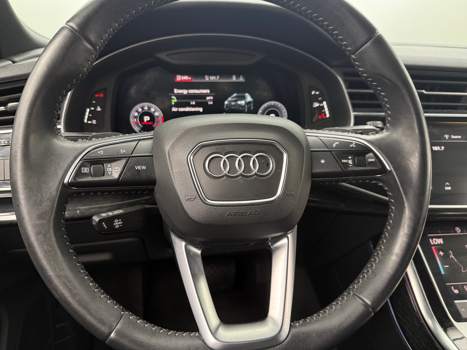 Thumbnail: 2020 Audi Q8 - 4