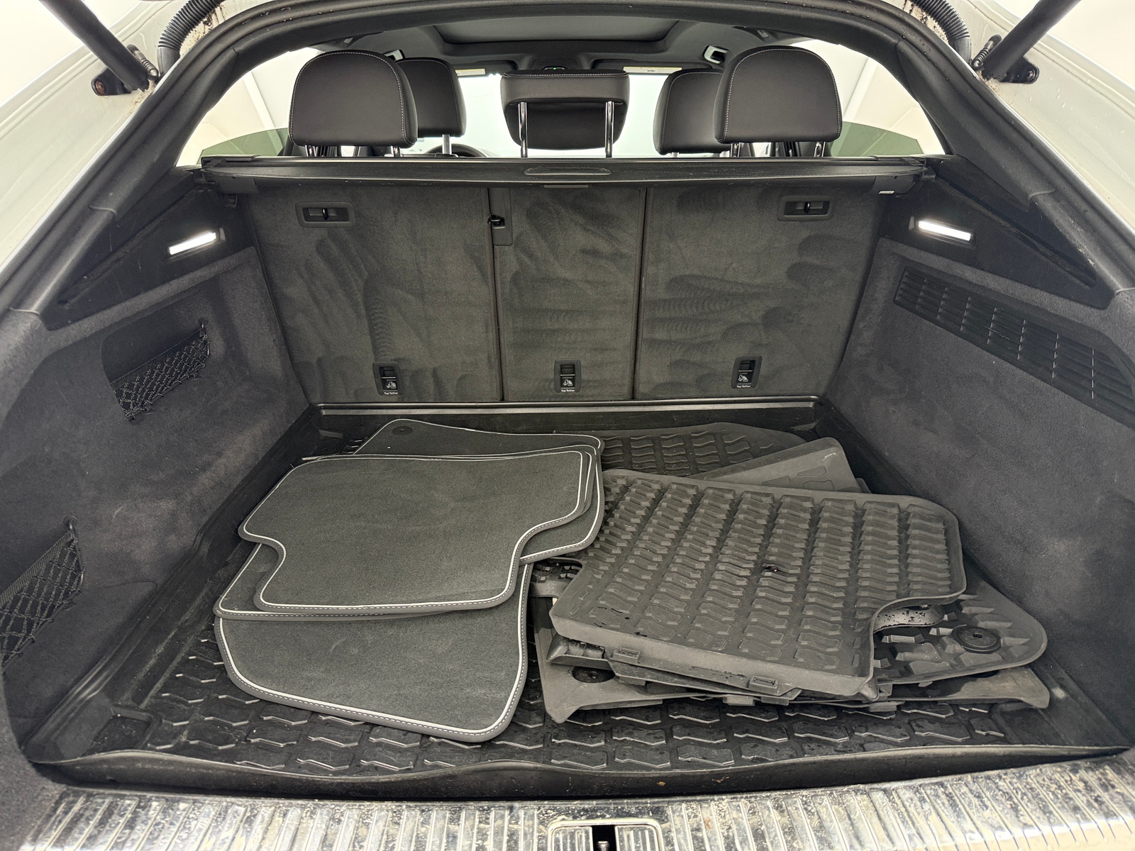 Thumbnail: 2020 Audi Q8 - 6