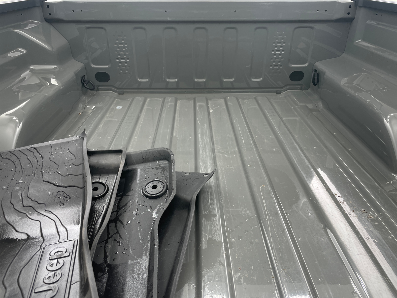 Thumbnail: 2022 Jeep Gladiator - 7