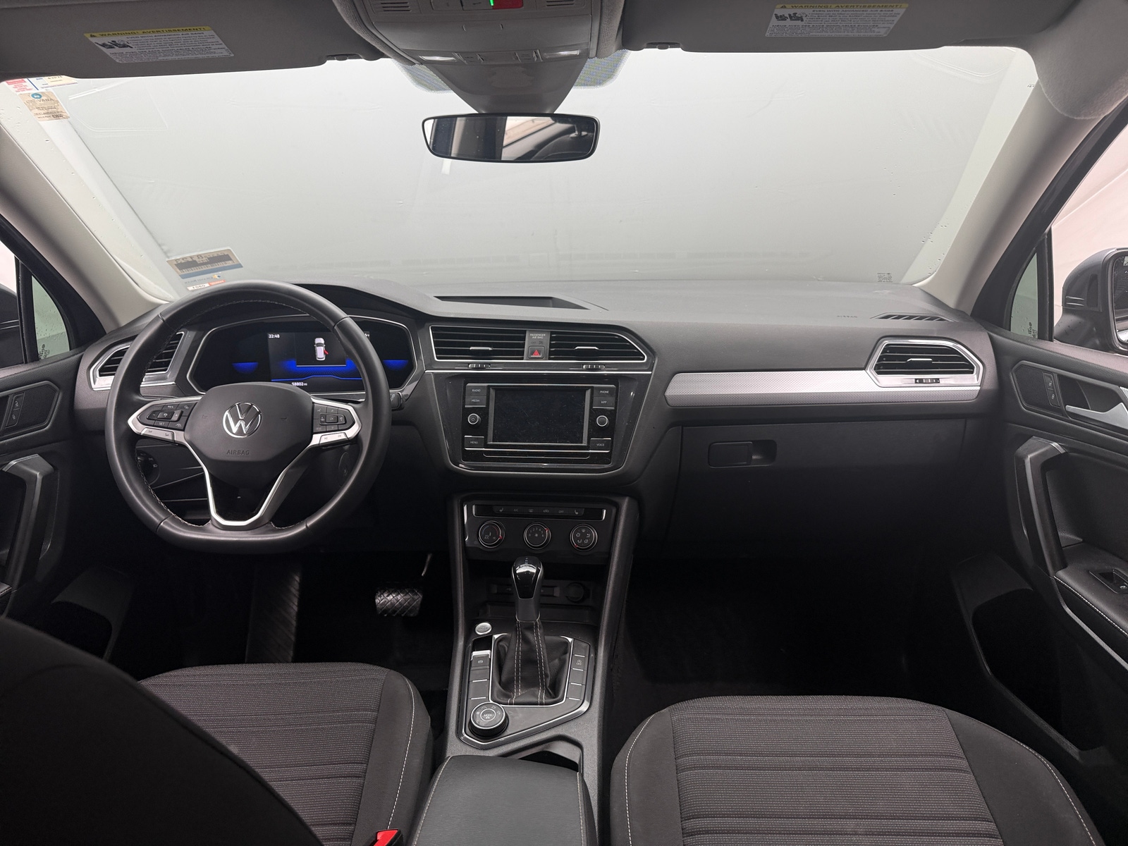 Thumbnail: 2022 Volkswagen Tiguan - 3